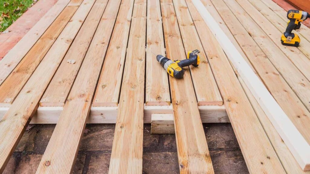 terrasse en bois clair