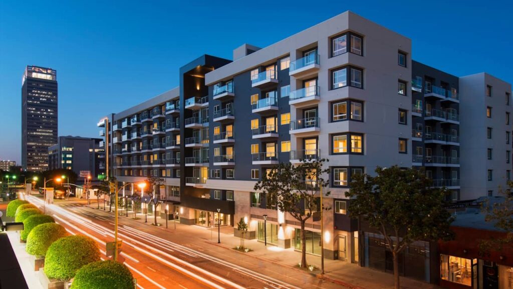 Investir dans l'immobilier neuf à Bordeaux : avantages et critères