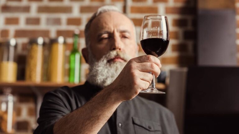reconnaitre vin vieux perime